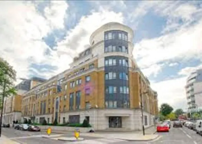 A 2 Standard Bedrooms Flat
