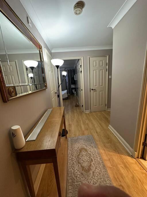 A 2 Standard Bedrooms Flat Appartamento Londra