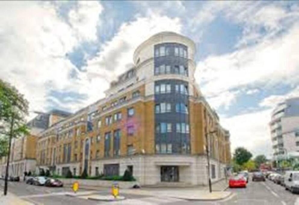 Appartamento A 2 Standard Bedrooms Flat Londra